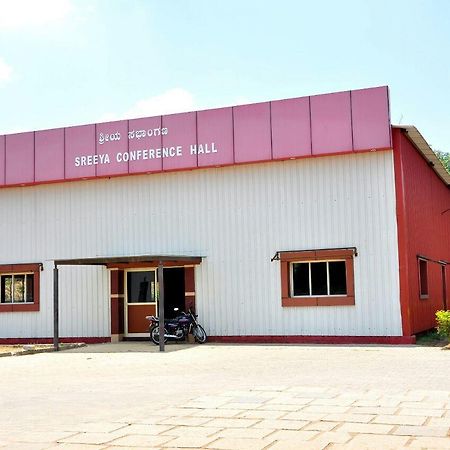 Sreeya Comforts Hotell Mysore Exteriör bild