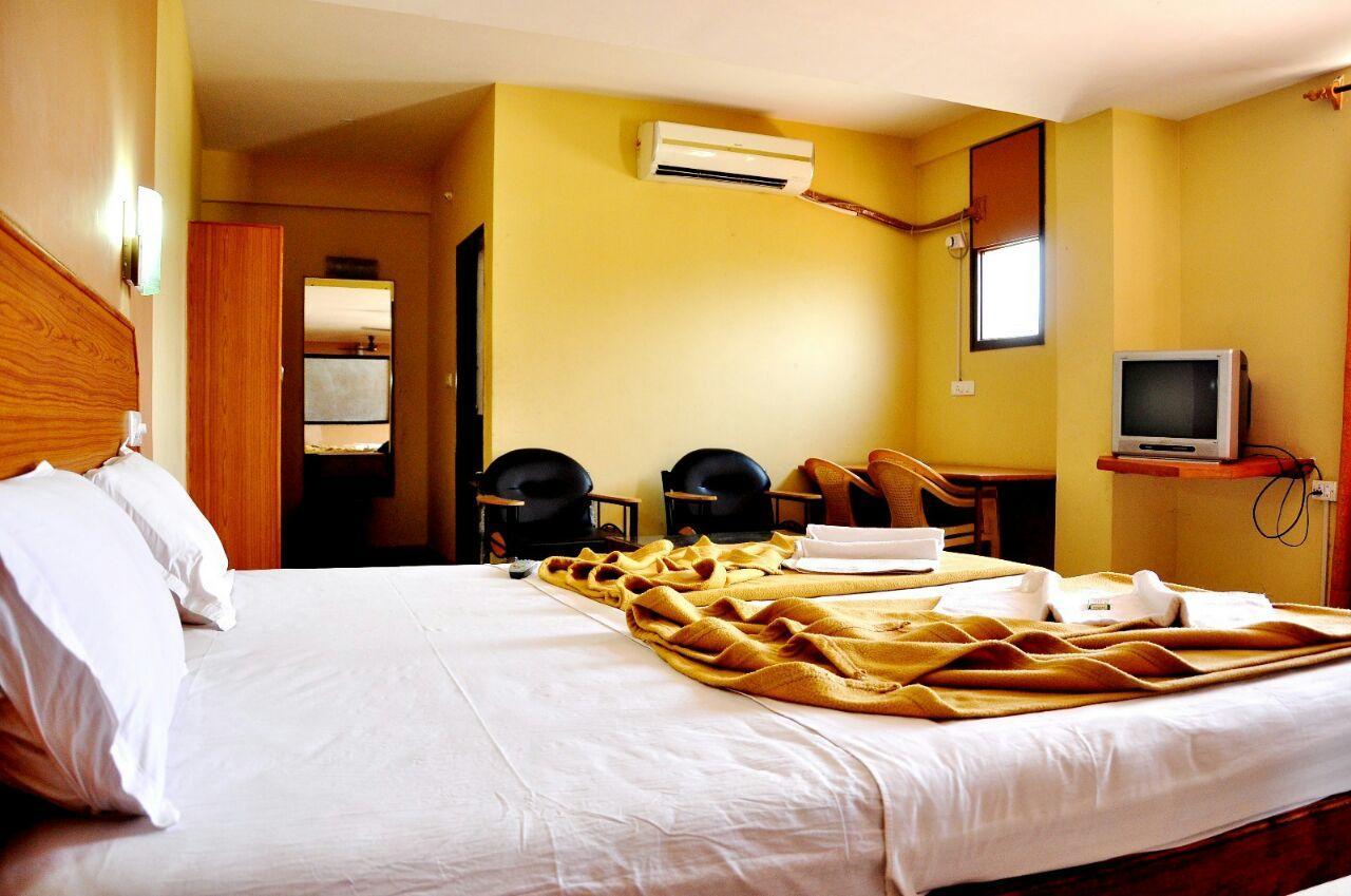 Sreeya Comforts Hotell Mysore Exteriör bild