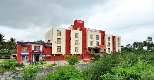 Sreeya Comforts Hotell Mysore Exteriör bild