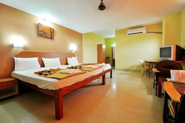 Sreeya Comforts Hotell Mysore Exteriör bild