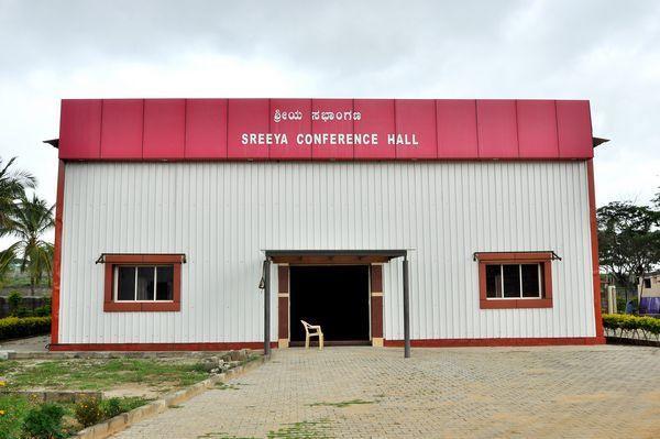Sreeya Comforts Hotell Mysore Exteriör bild